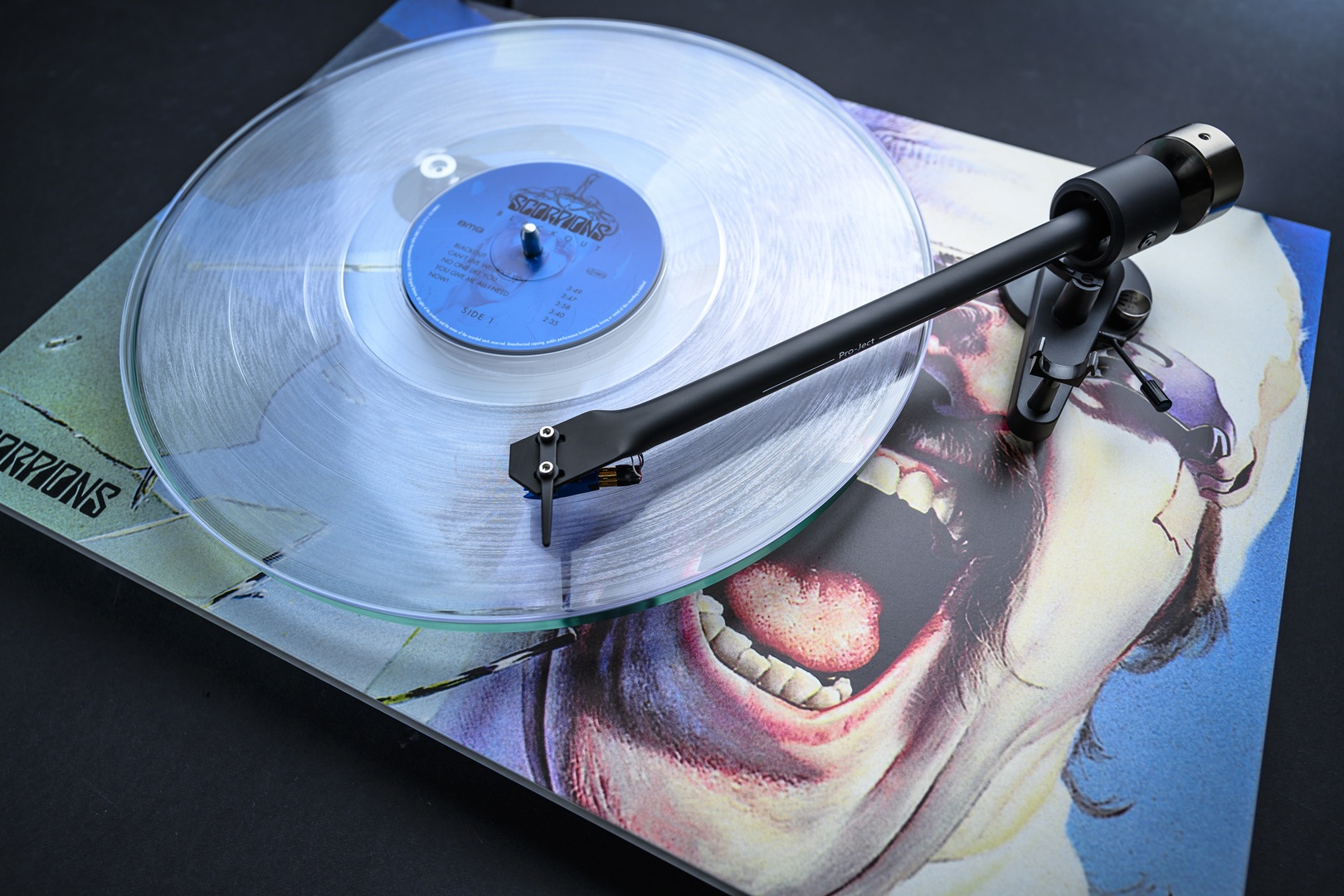 Scorpions turntable detail 2